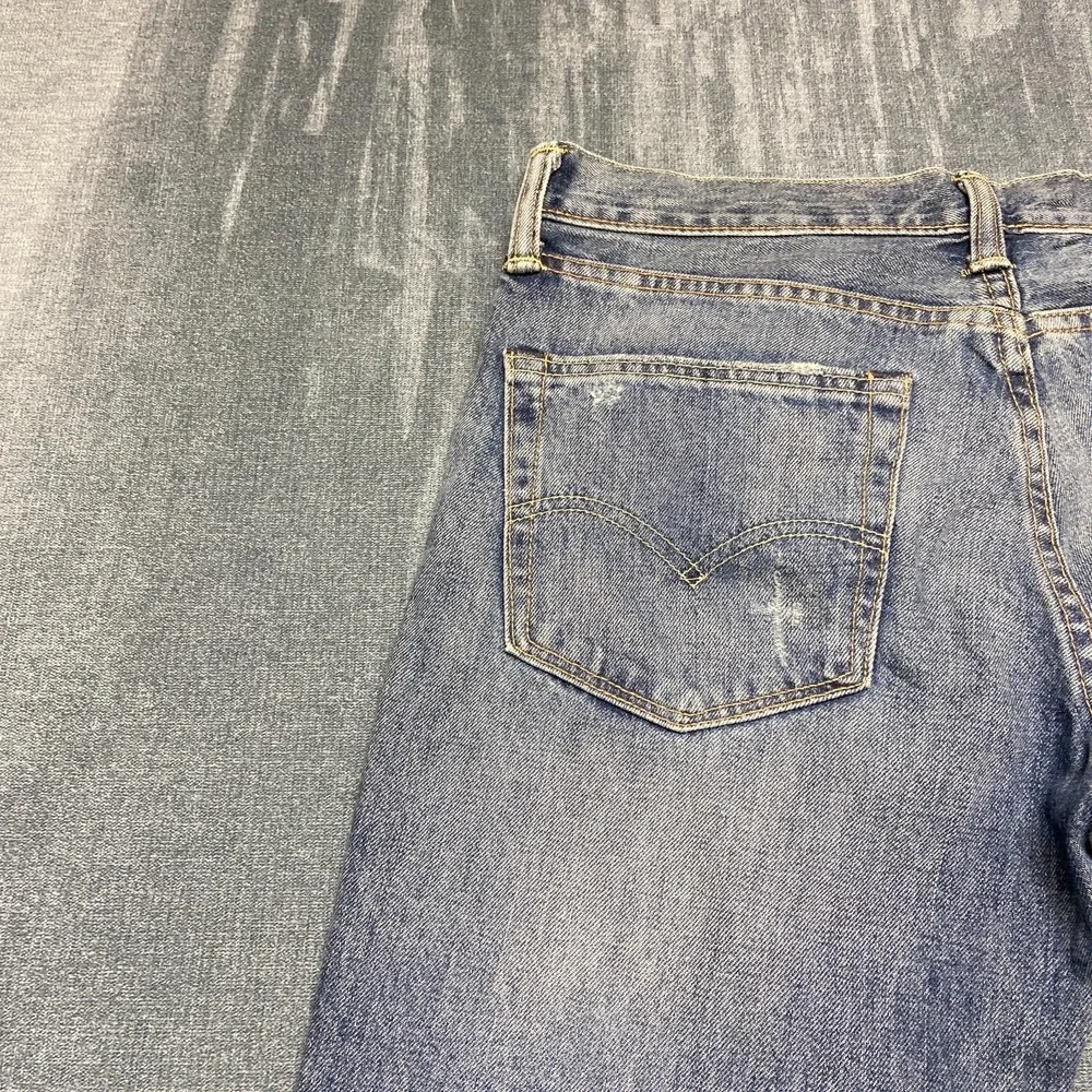 Levi's 511 Jeans Men 31x32 Blue Denim Distressed Frayed Hem Relaxed Straight Leg